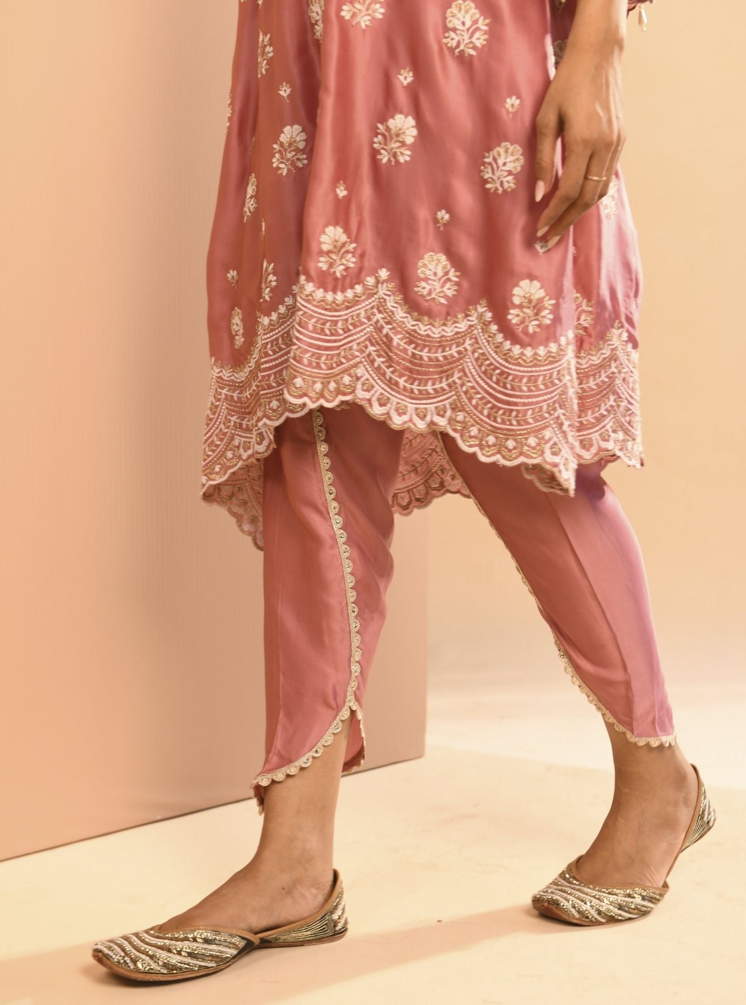 Mulmul Luxe Satin Mehar Mauve Kurta with Mulmul Luxe Satin Mehar Mauve Pant