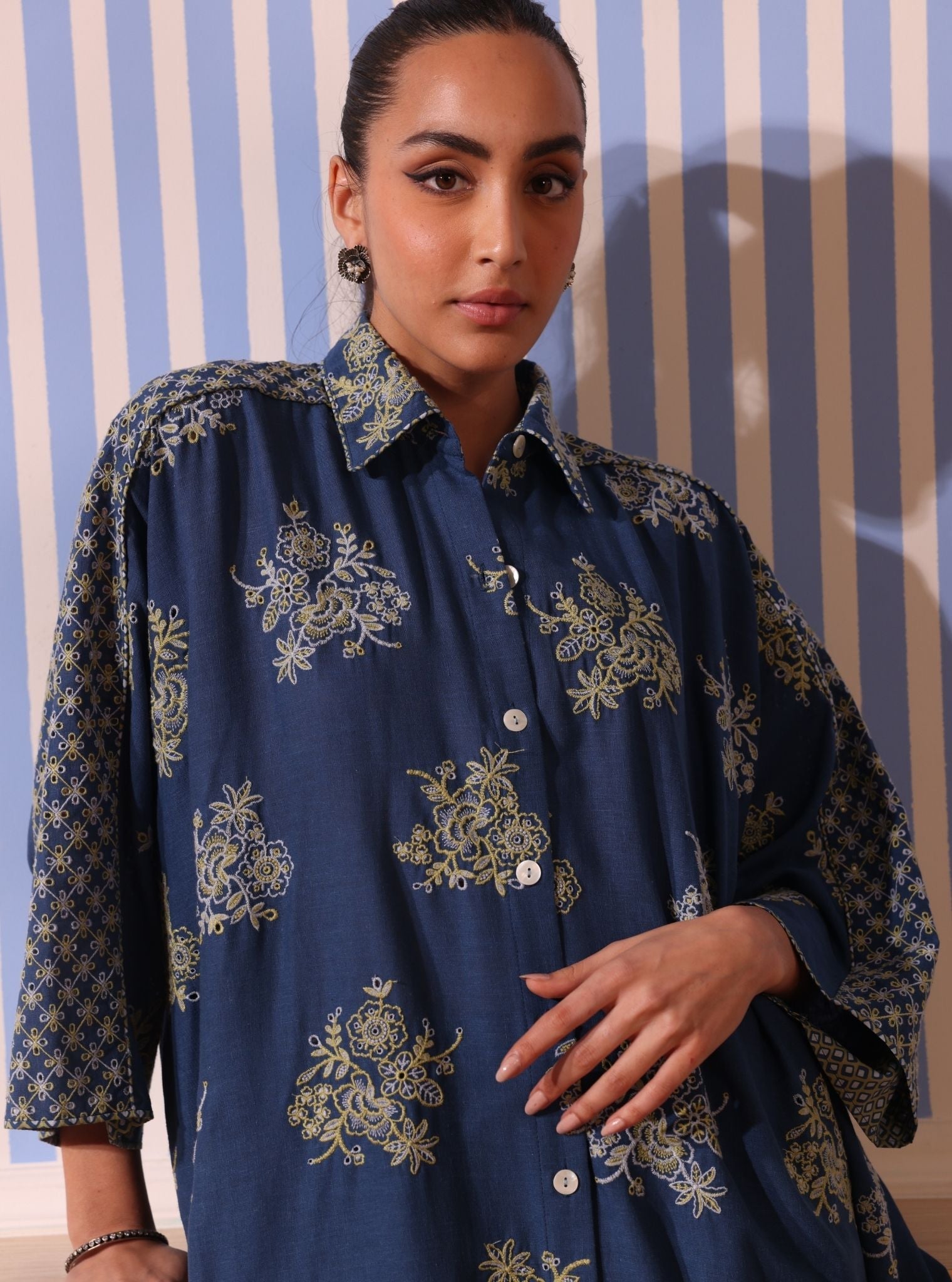 Mulmul Linen Gema Navy Kurta With Mulmul Linen Gema Navy Pant
