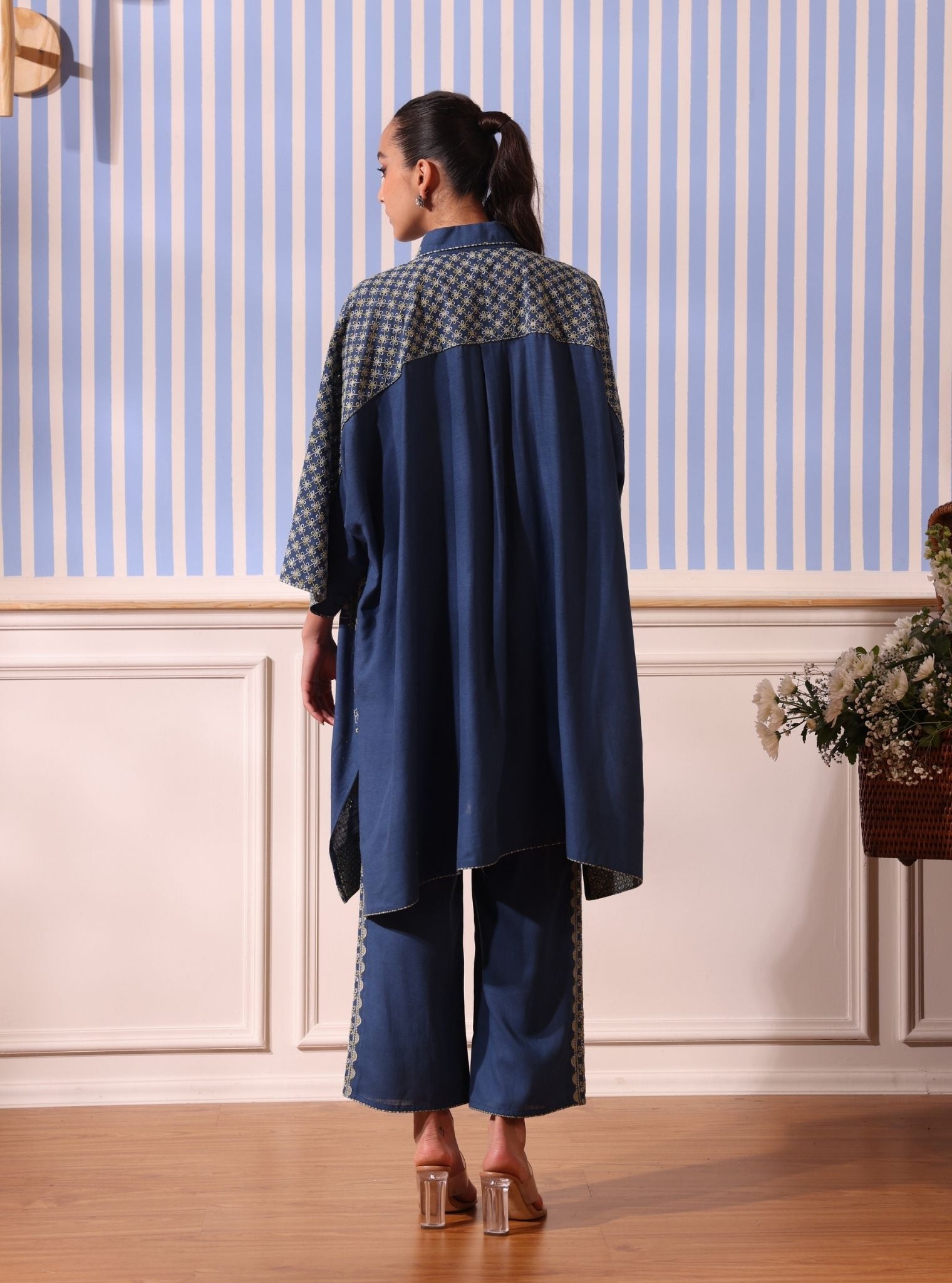 Mulmul Linen Gema Navy Kurta With Mulmul Linen Gema Navy Pant