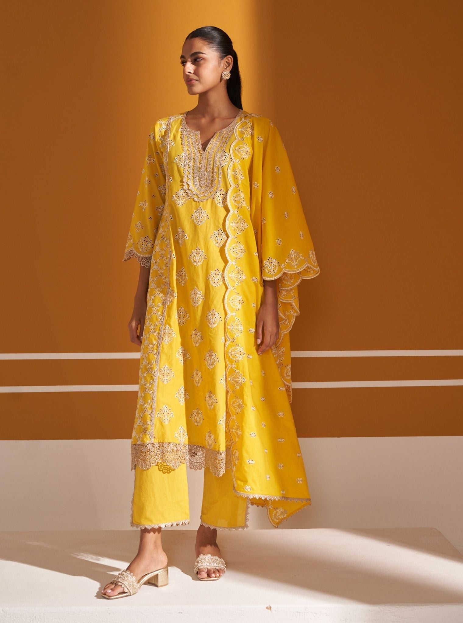 Mulmul Cotton Itsara Yellow Kurta With Mulmul Cotton Itsara Yellow Pant