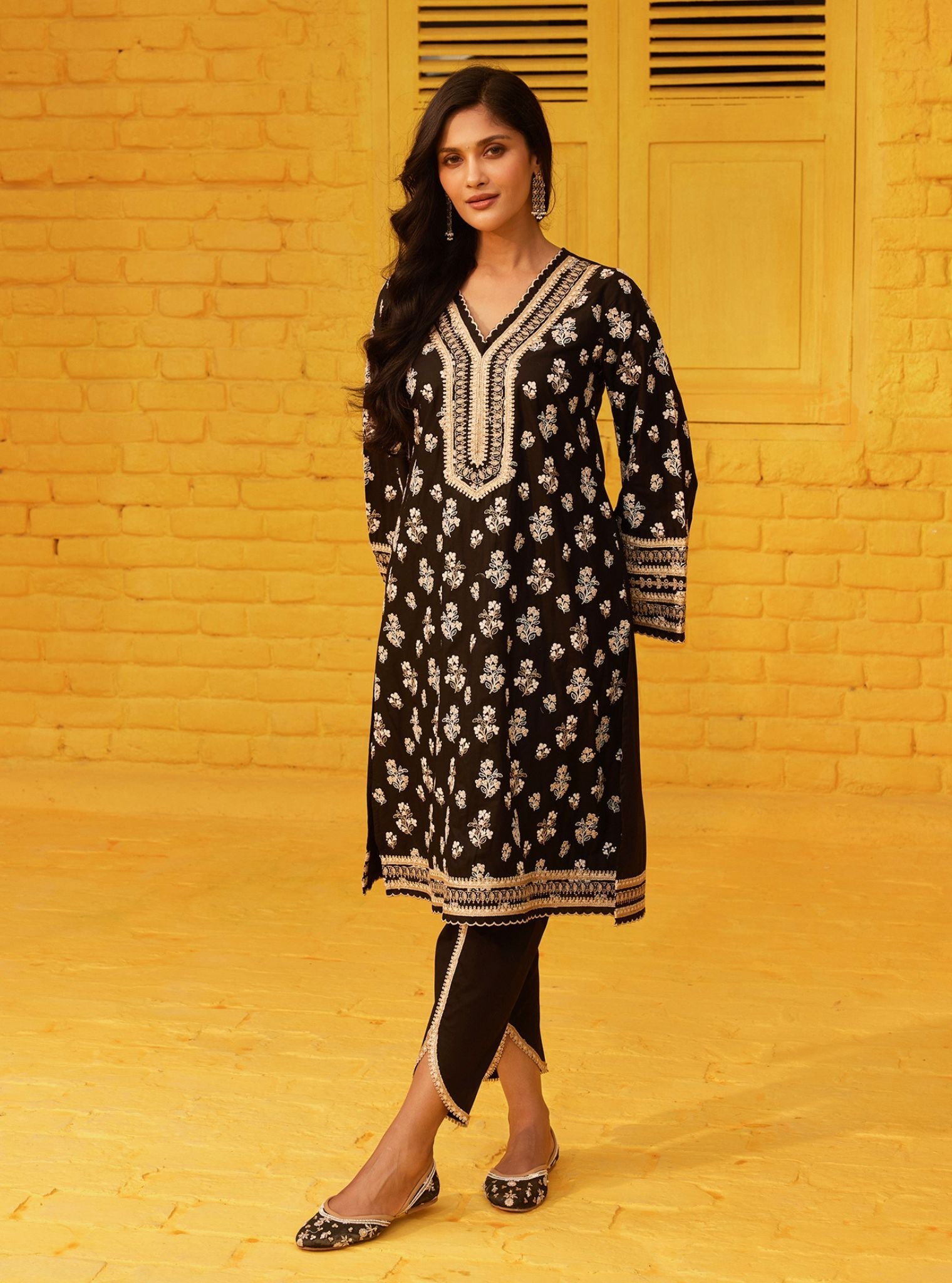 Mulmul Cotton Abria Black Kurta With Mulmul Cotton Abria Black Dhoti Pant