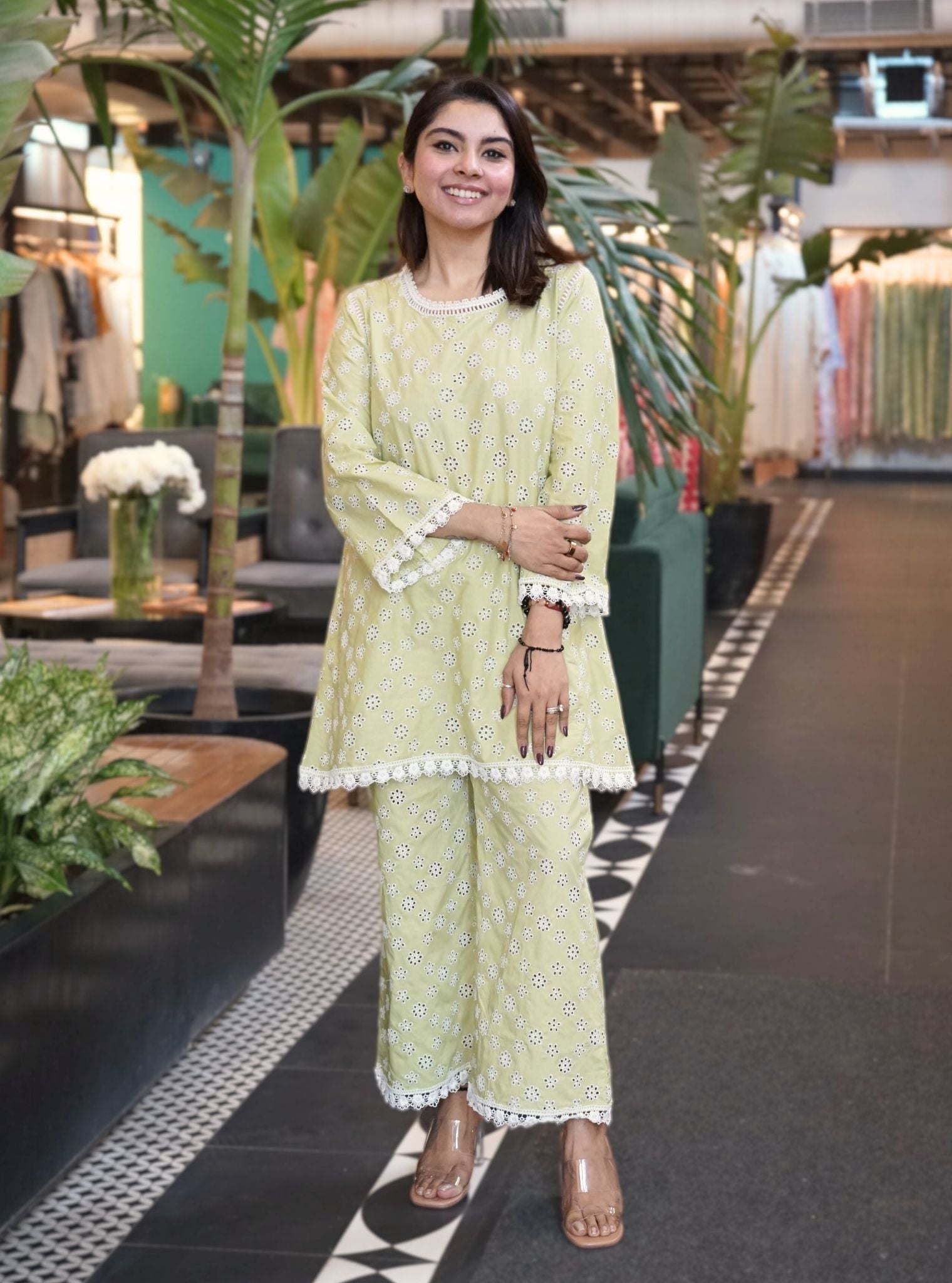 Mulmul Cotton Bibury Green Top With Mulmul Cotton Bibury Green Pant