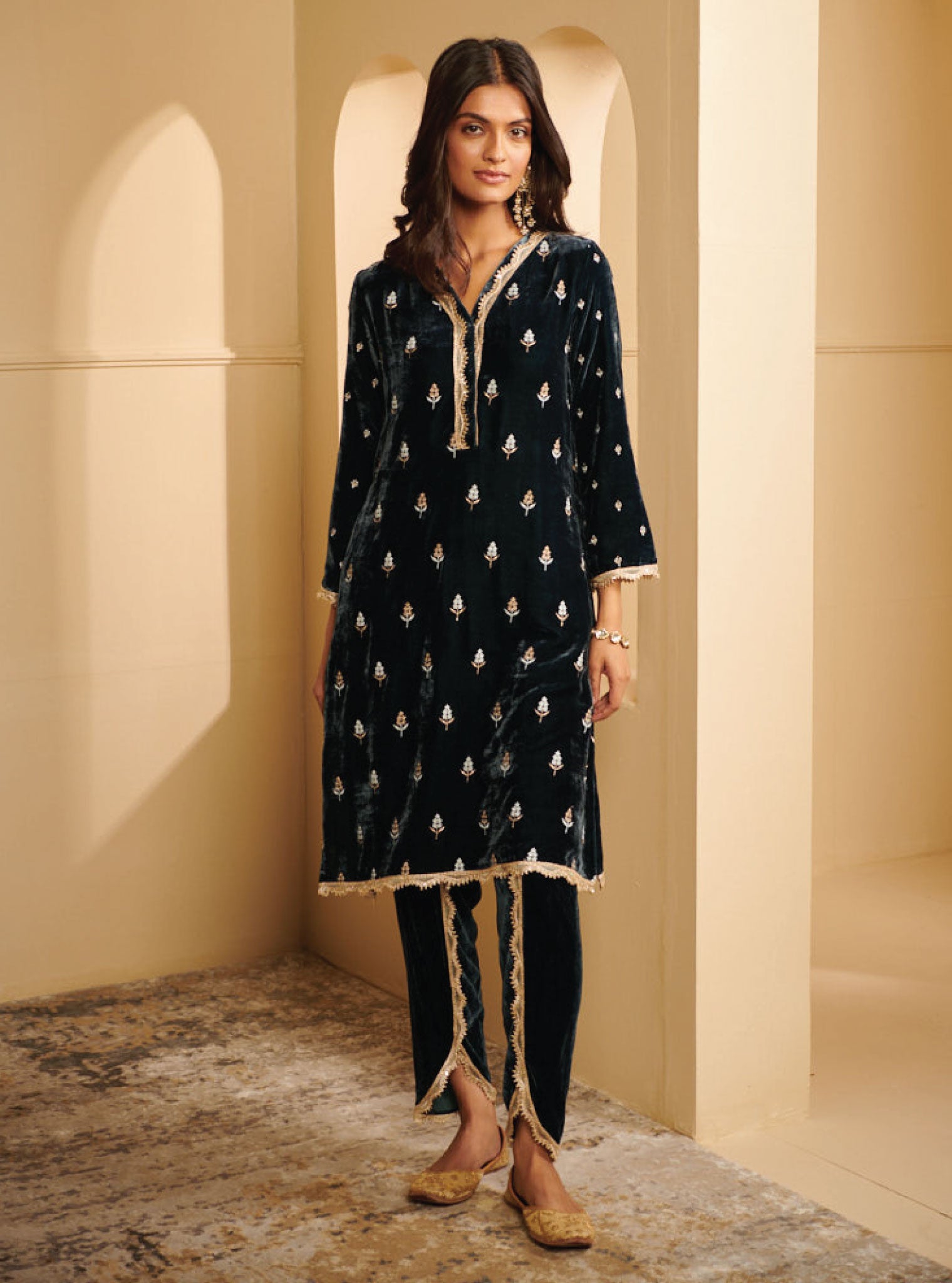 Mulmul Velvet Malia Navy Kurta With Malia Navy Dhoti Pant