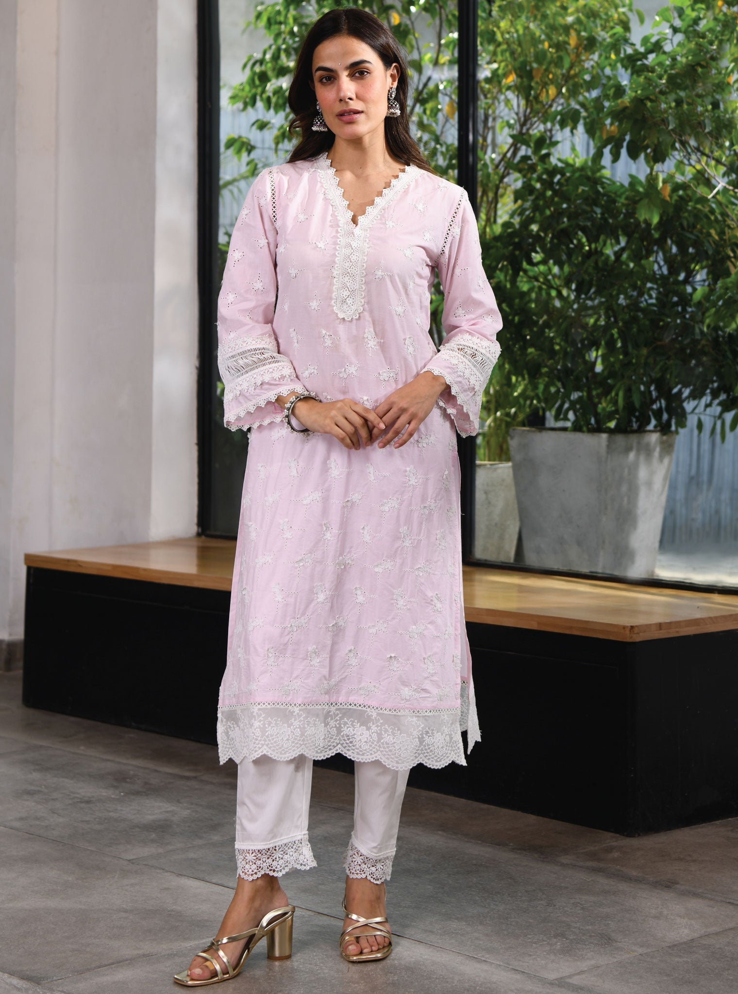 Mulmul Cotton Salisbury Pink Kurta With Scallop Lace White Pant