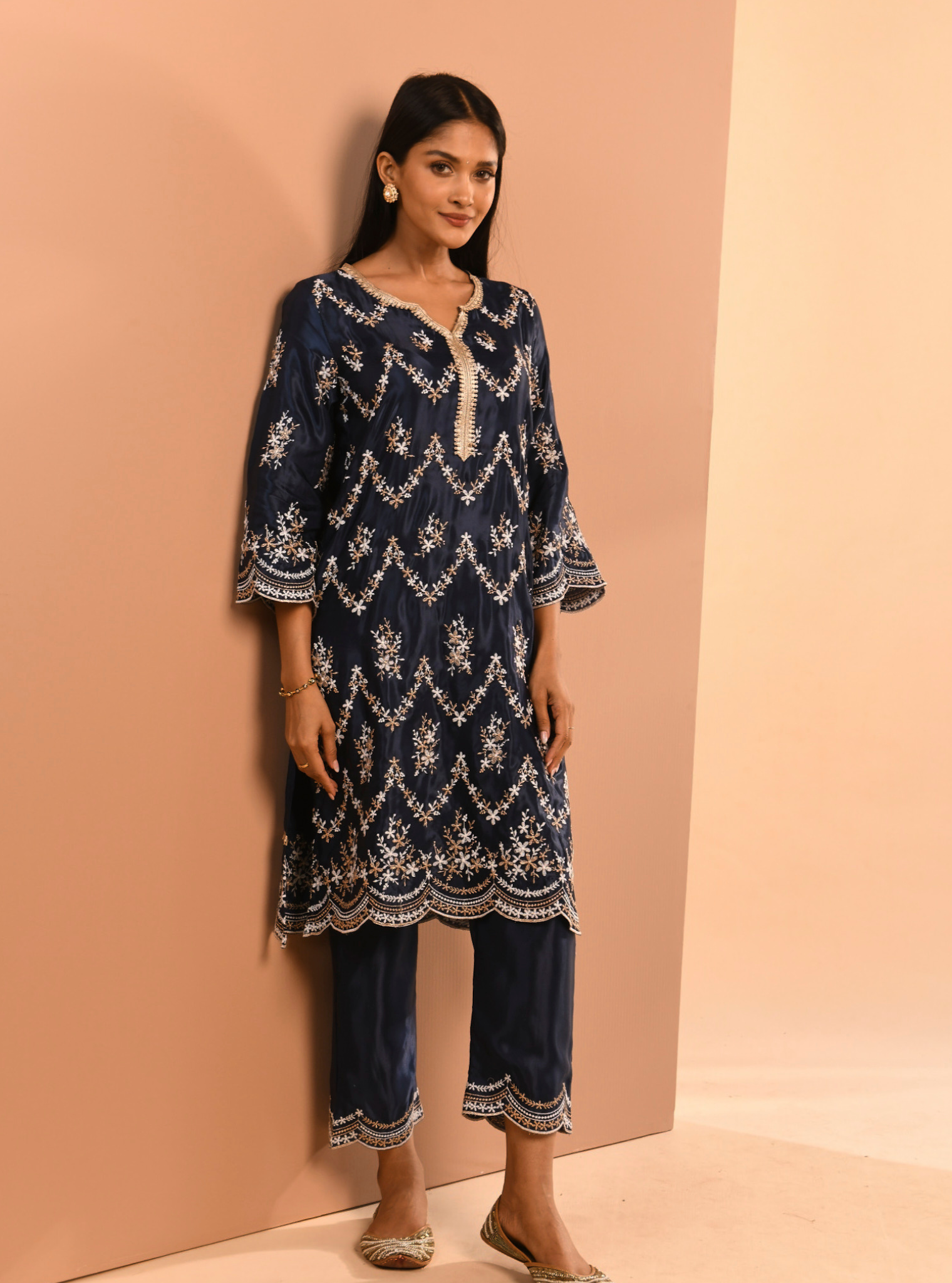 Mulmul Cupro Valaya Navy Kurta With Mulmul Cupro Valaya Navy Pant