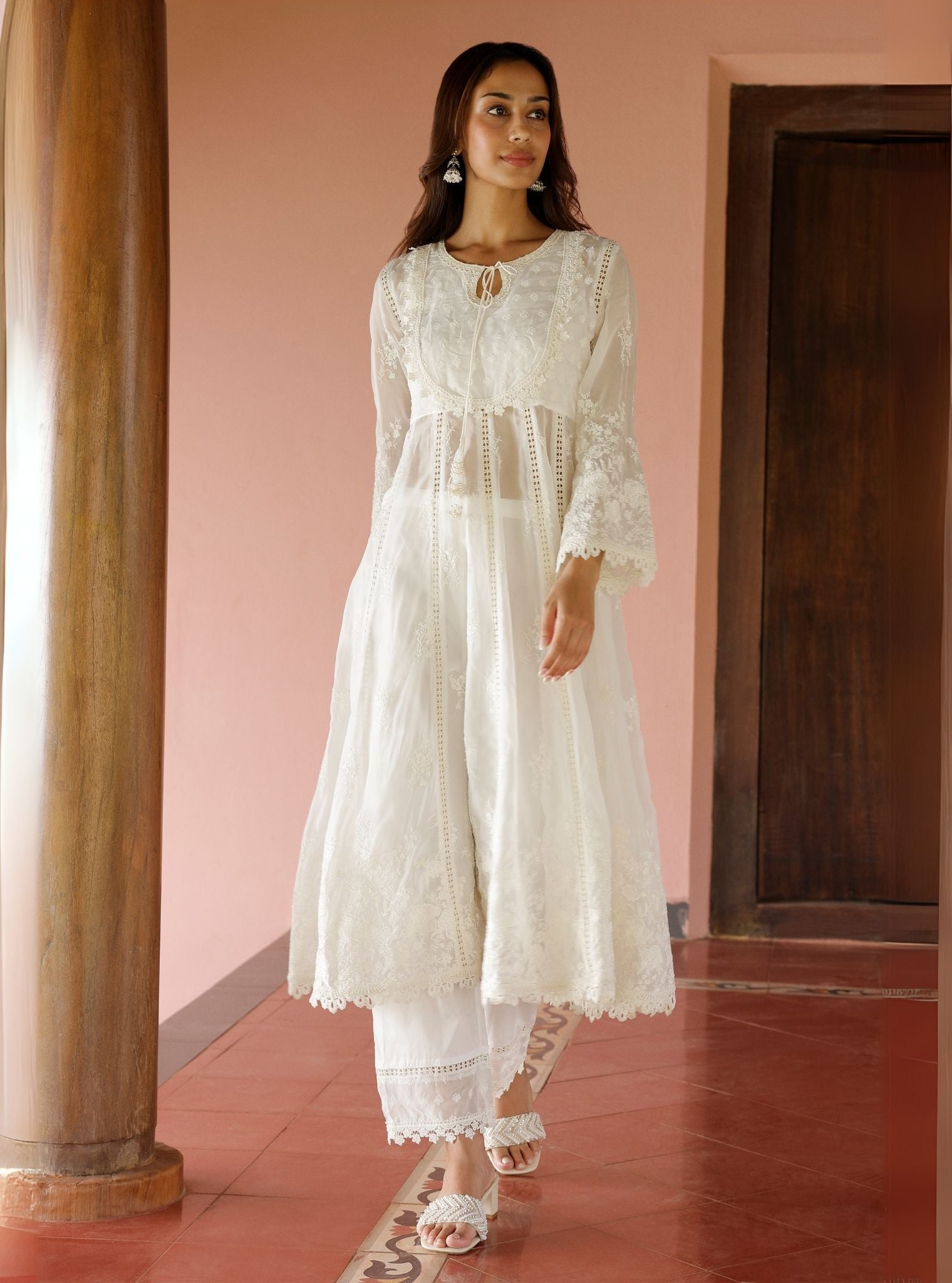 Mulmul Organza Neesa White Anarkali Kurta With Mulmul Cotton Neesa White Pant