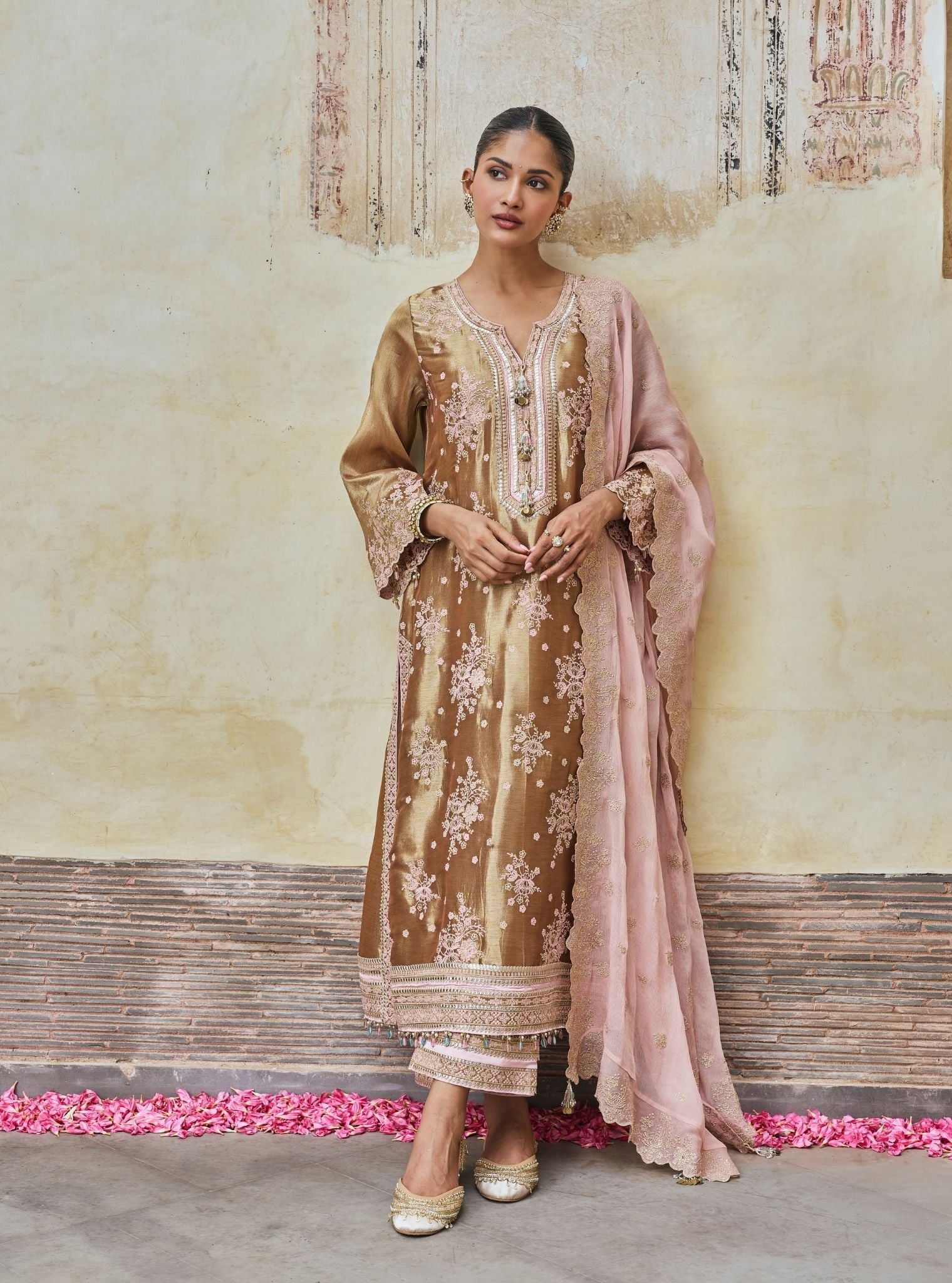 Dariya Bemberg Giraffe Brown Kurta Set