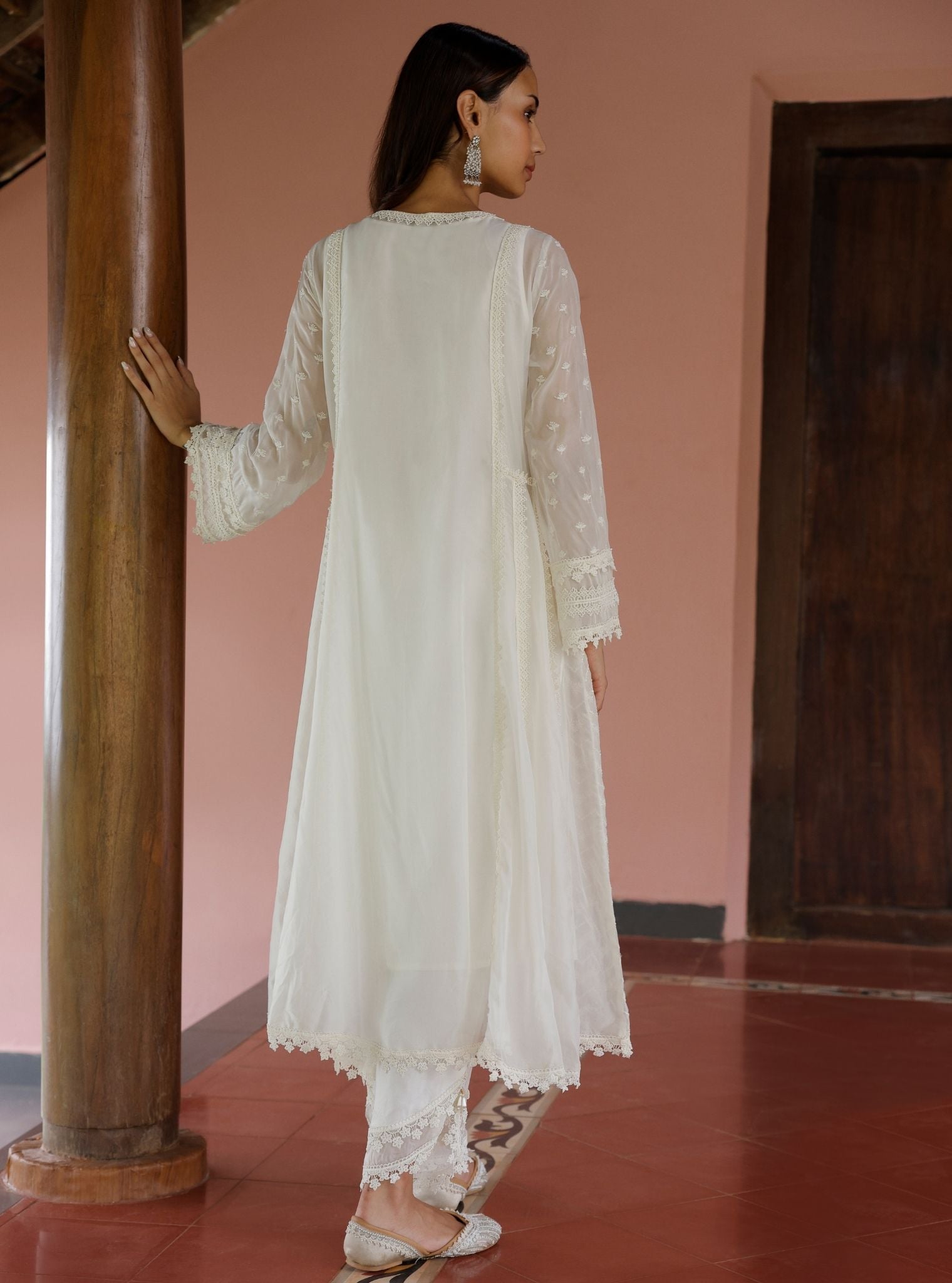 Mulmul Organza Neesa White Anarkali Kurta With Mulmul Cotton Neesa White Pant