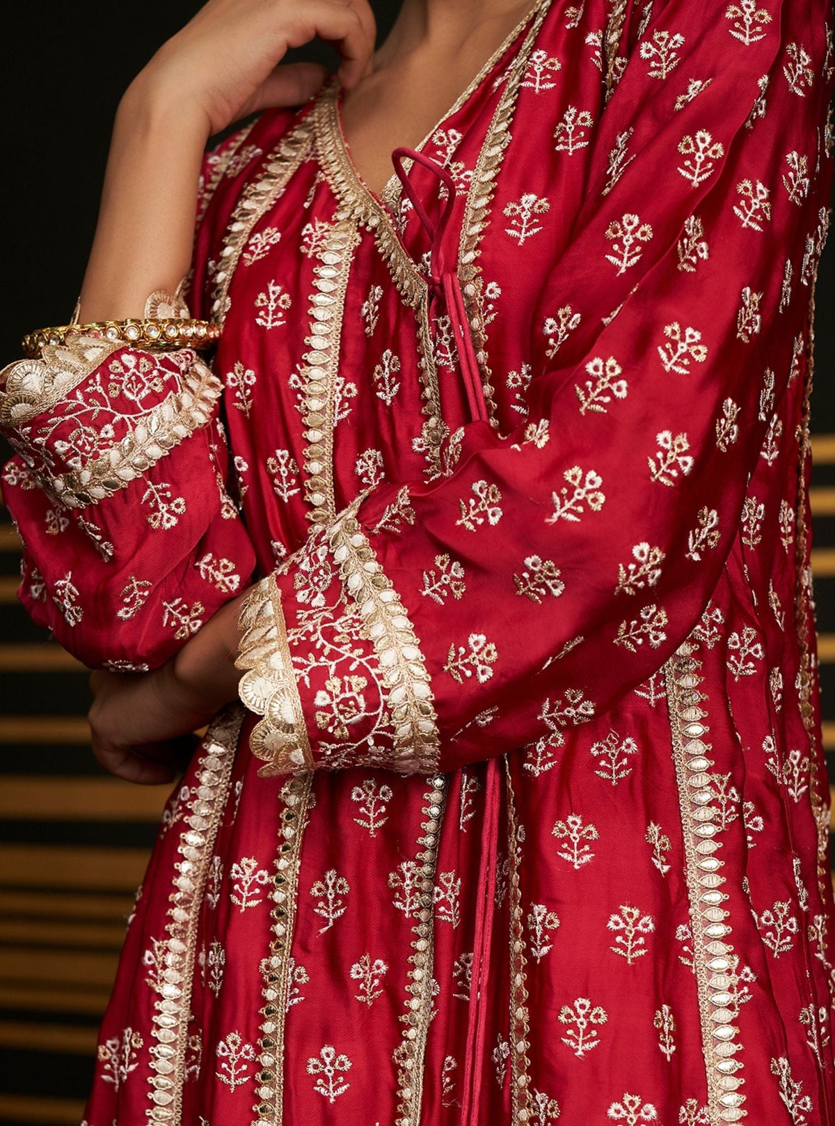 Mulmul Organza Patola Fuschia Dupatta