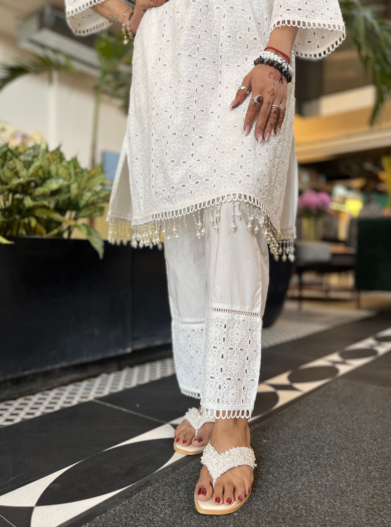 Mulmul Cotton Danira White Kurta With Mulmul Cotton Danira White Pant