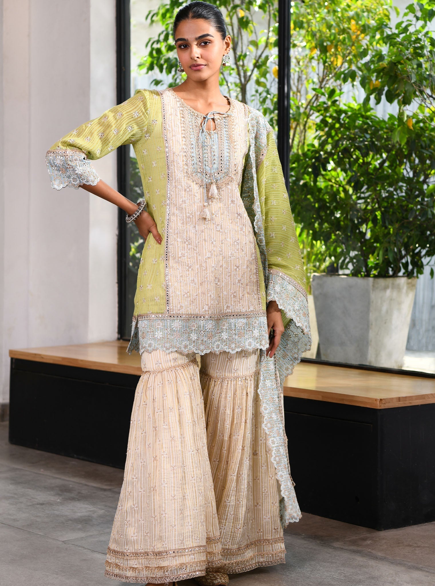 Mulmul Banarsi Birchin Off White Kurta With Birchin Off White Garara