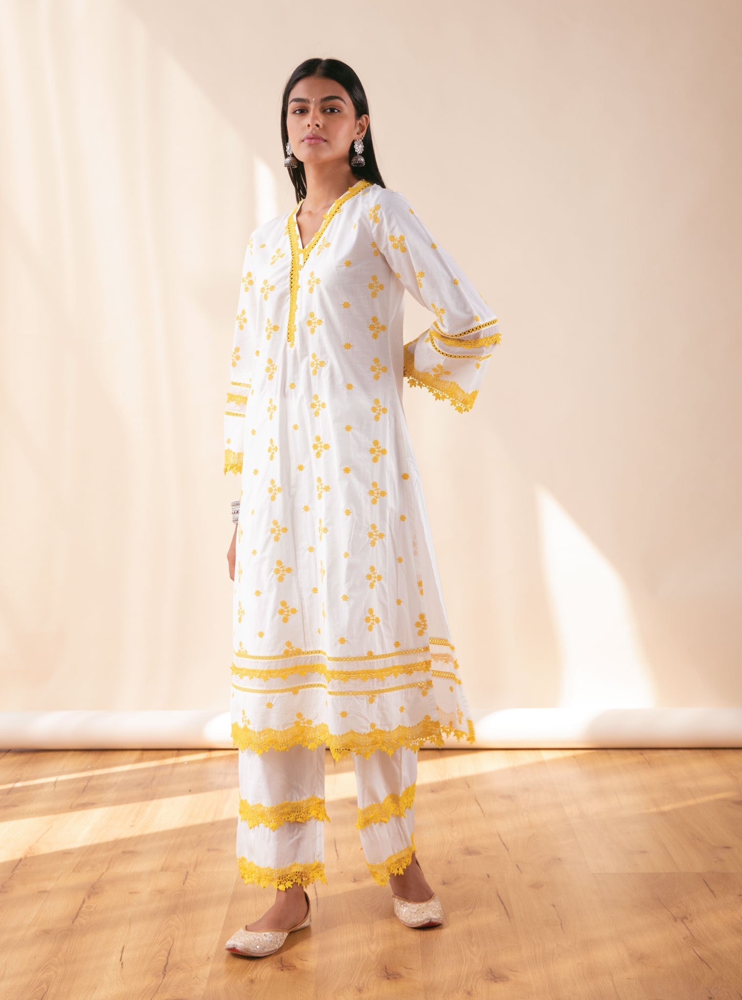 Mulmul Cotton Camila White Kurta With Camila White Pallazo