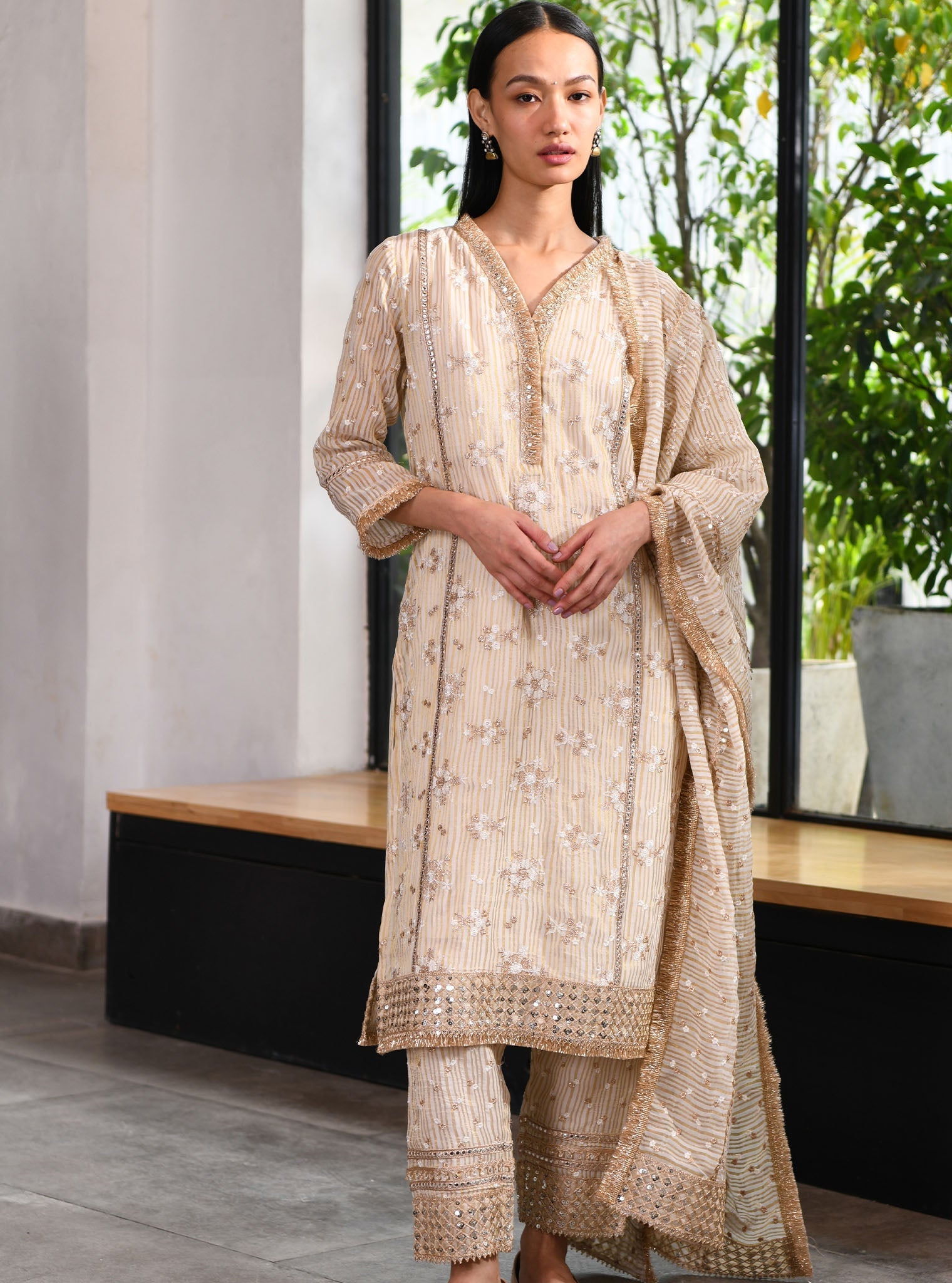 Mulmul Banarsi Carey Off White Kurta With Carey Off White Pant