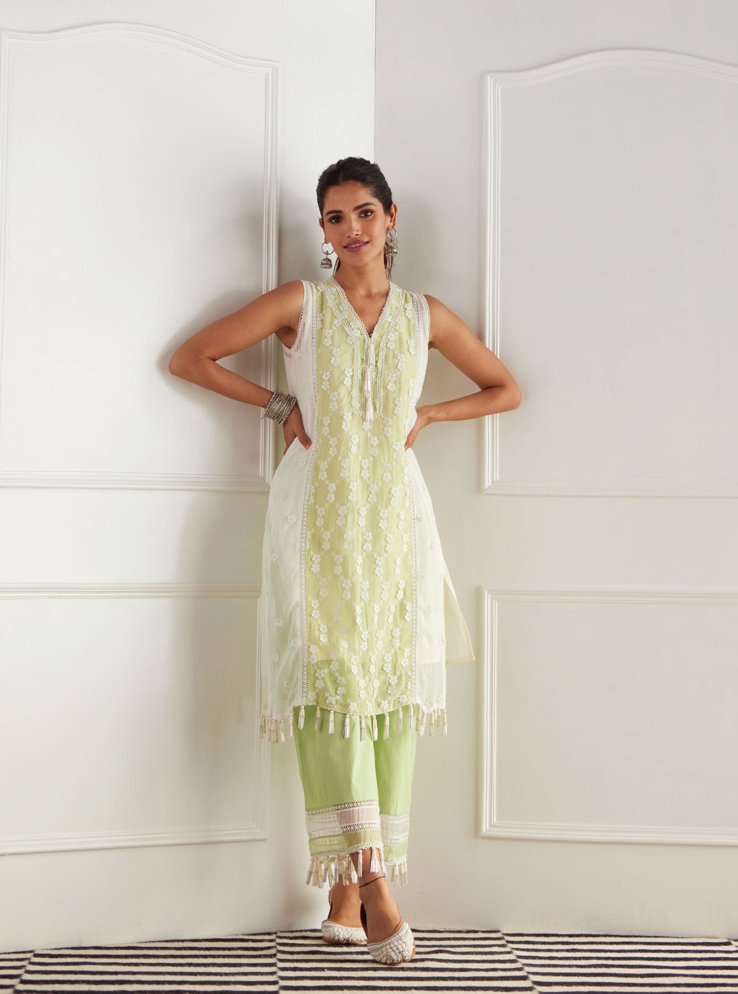 Mulmul Organza Elliot Green Kurta With Mulmul Cotton Elliot Green Pant