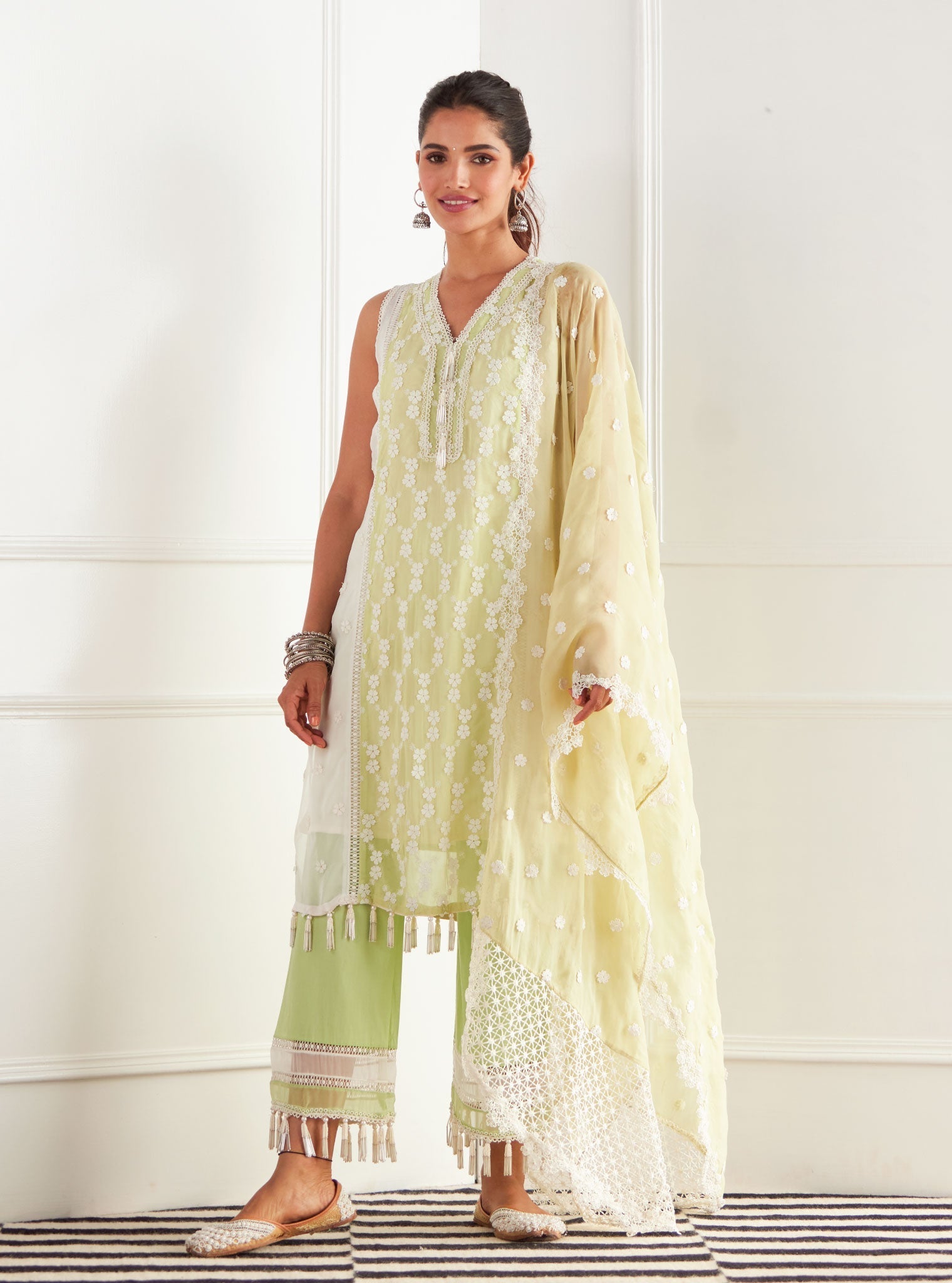 Mulmul Organza Elliot Green Kurta With Mulmul Cotton Elliot Green Pant