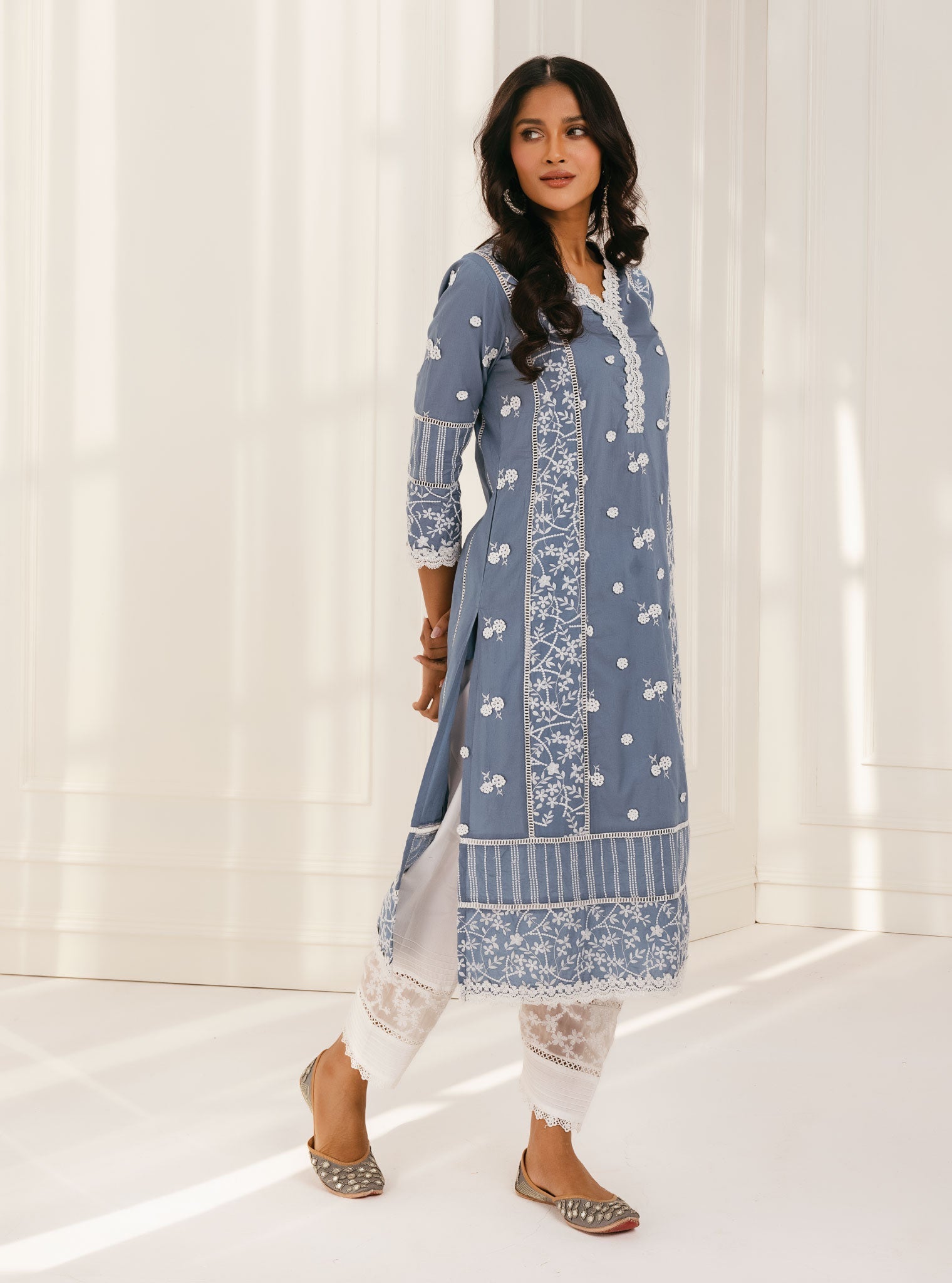 Mulmul Cotton Kaza Blue Kurta With Floral Organza Panelled White Salwar