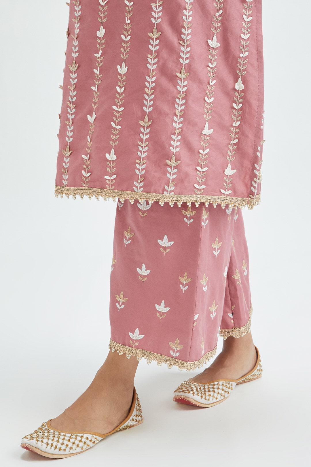 Mulmul Supima Satin Lynn Mauve Kurta With Lynn Mauve Pant