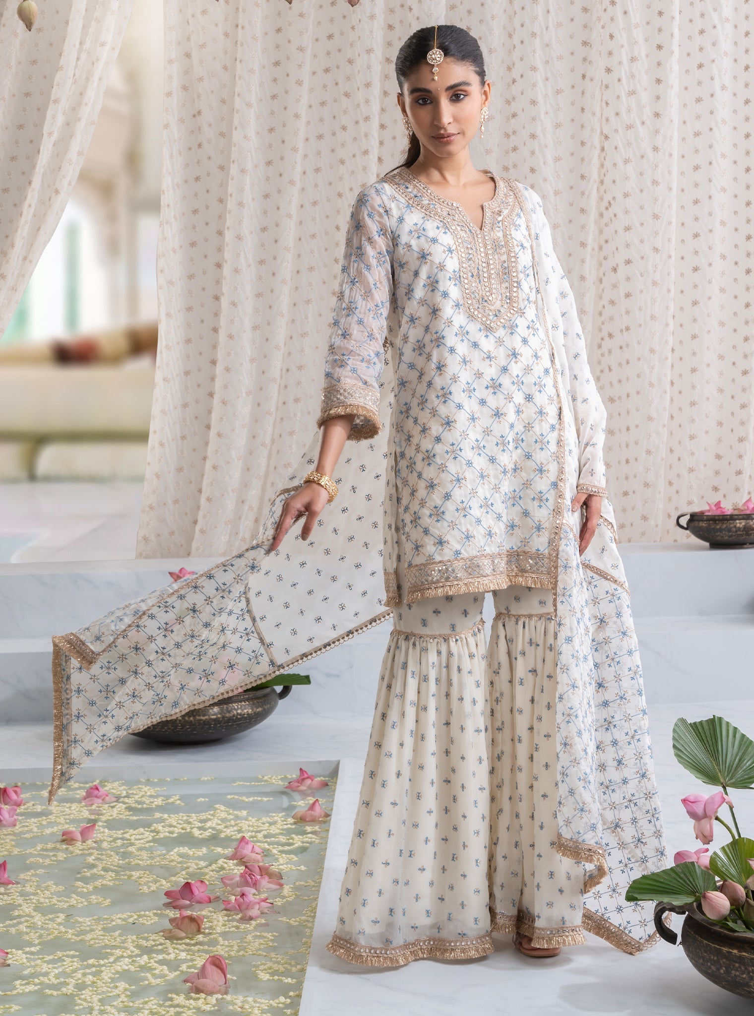 Mulmul Organza Makhna Off White Kurta With Mulmul Chiffon Makhna Off White Garara