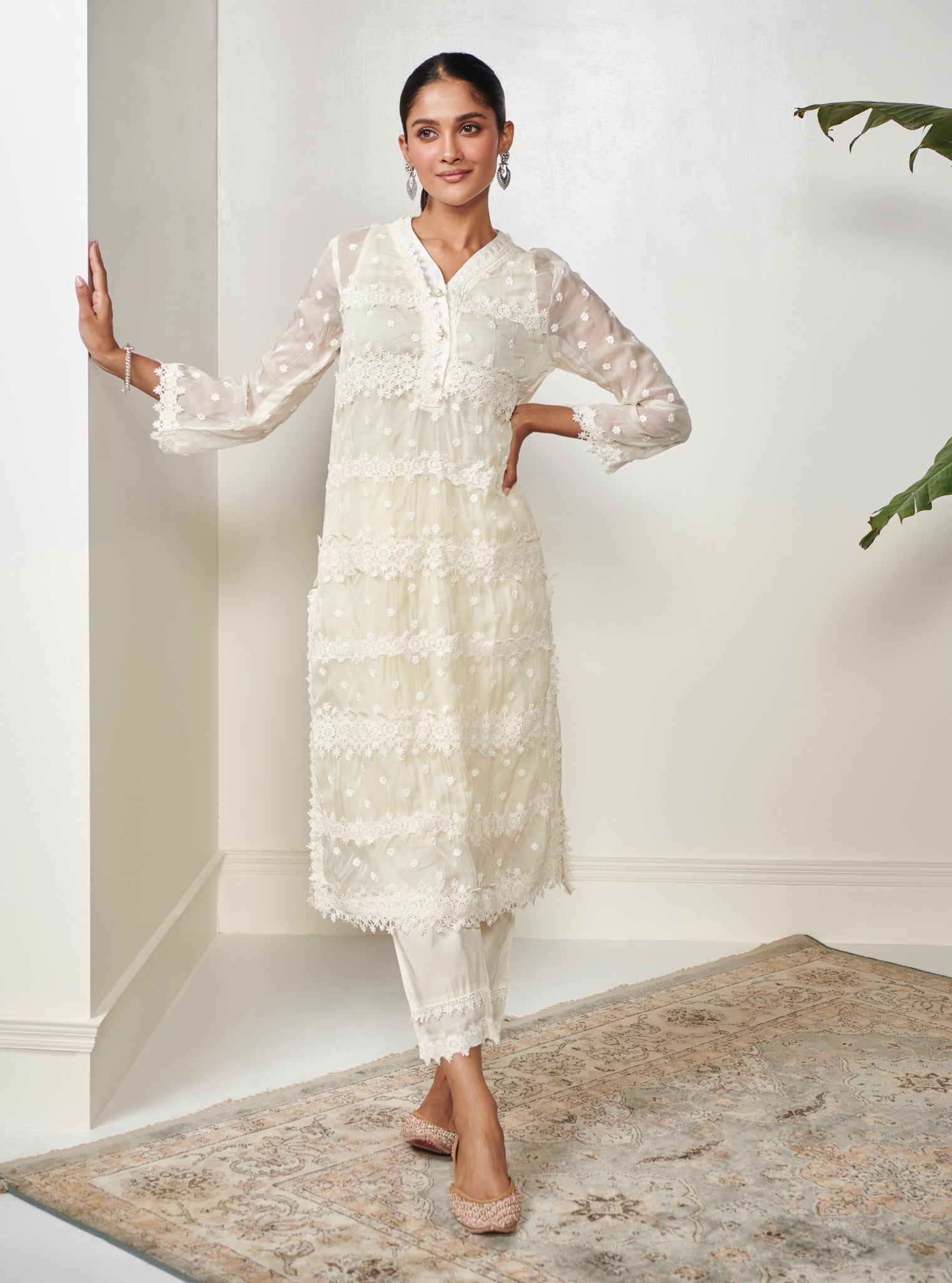 Mulmul Organza Nessa Off White Kurta With Mulmul Cotton Nessa Off White Pant