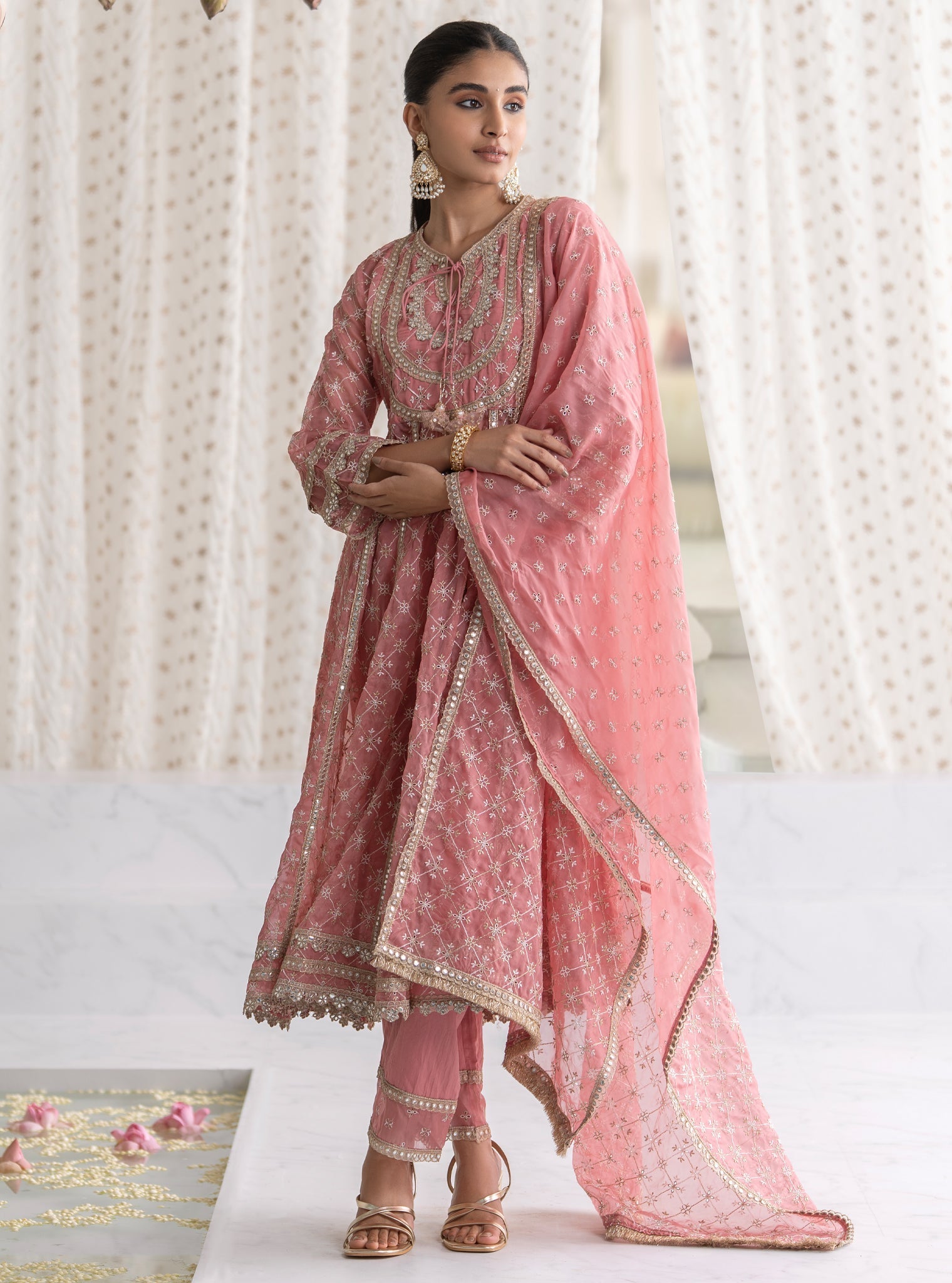 Mulmul Organza Rasiya Anarkali Mauve Kurta With Mulmul Cupro Rasiya Mauve Pant