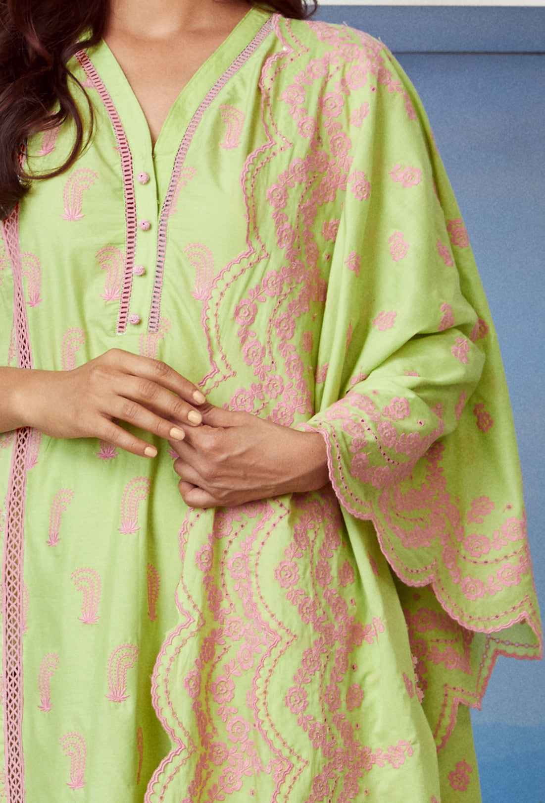 Mulmul Cotton Rhinestone Green Kurta With Rhinestone Green Pyajama