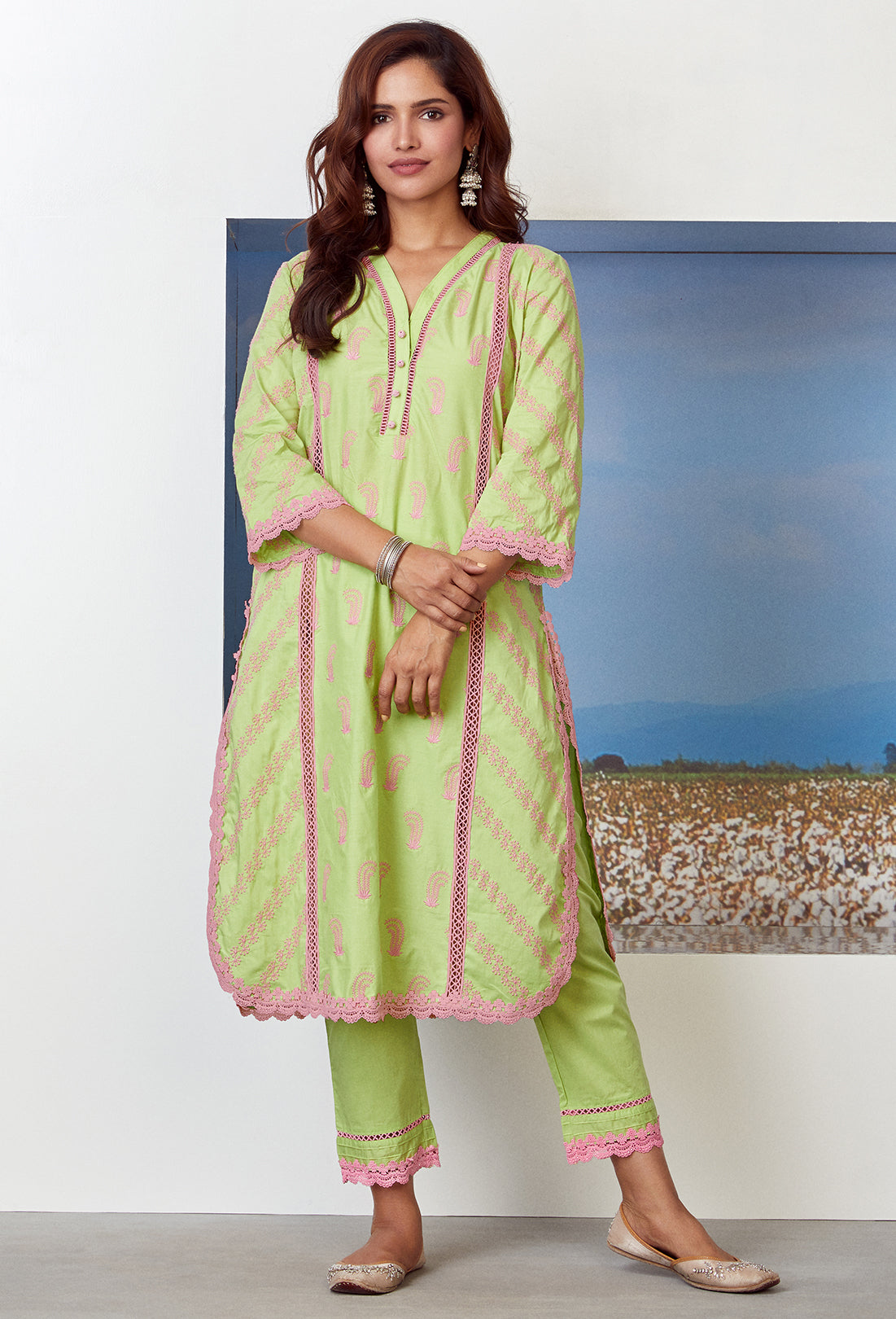 Mulmul Cotton Rhinestone Green Kurta With Rhinestone Green Pyajama