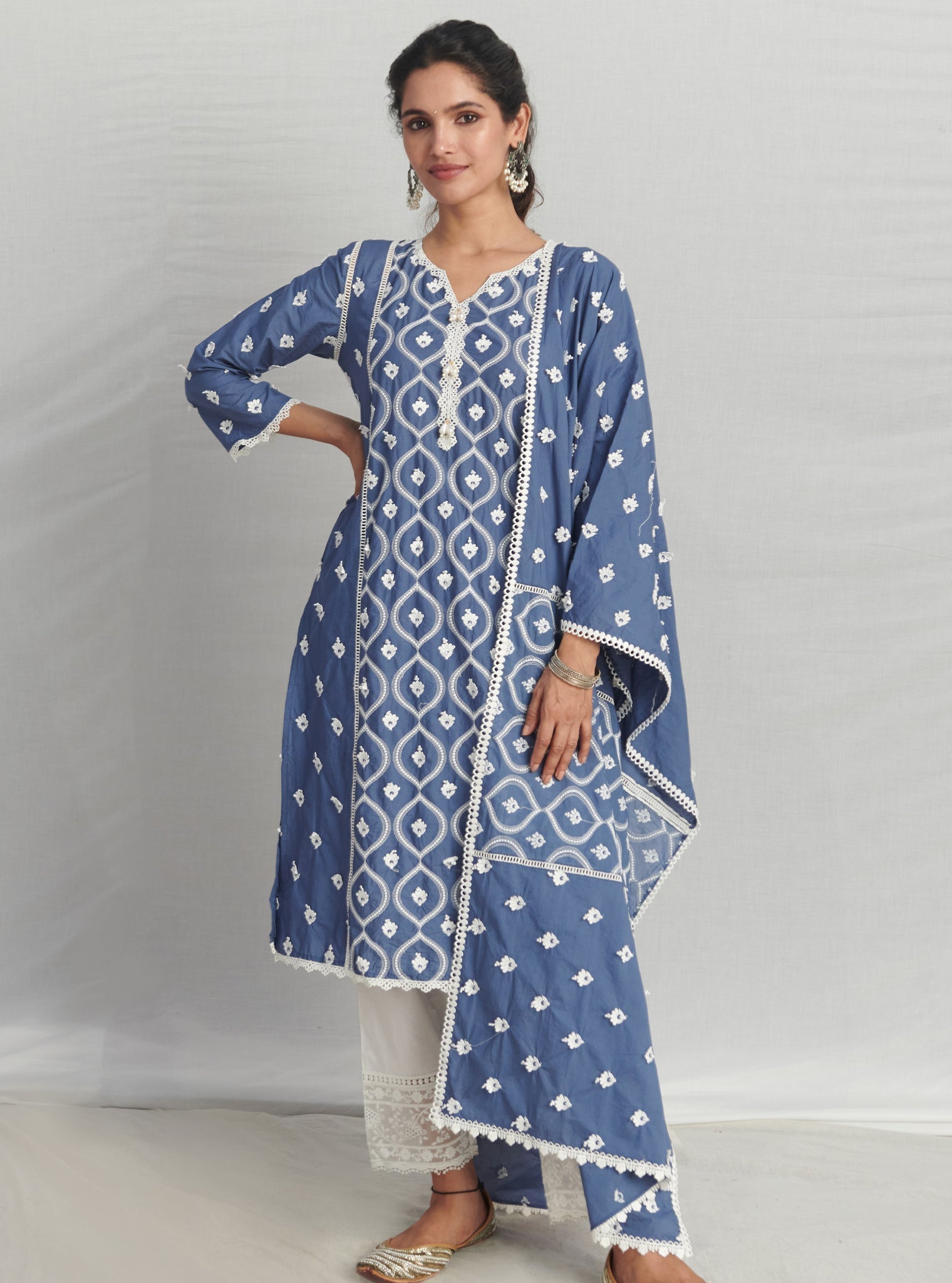 Mulmul Cotton Rivona Kurta Navy With Mulmul Cotton Verla White Pant