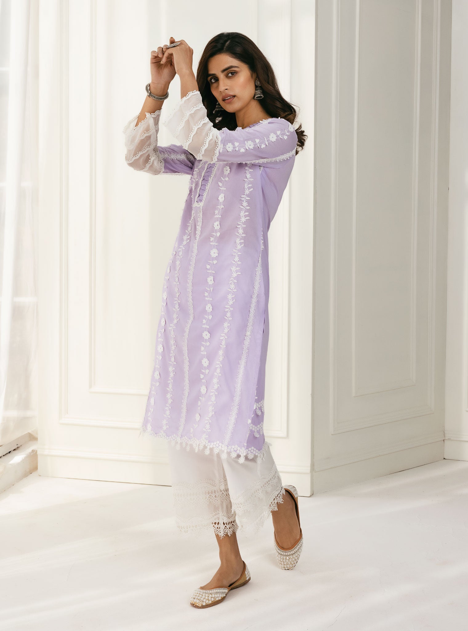 Mulmul Cotton Sainj Lilac Kurta With Rattan Lace White Palazzo