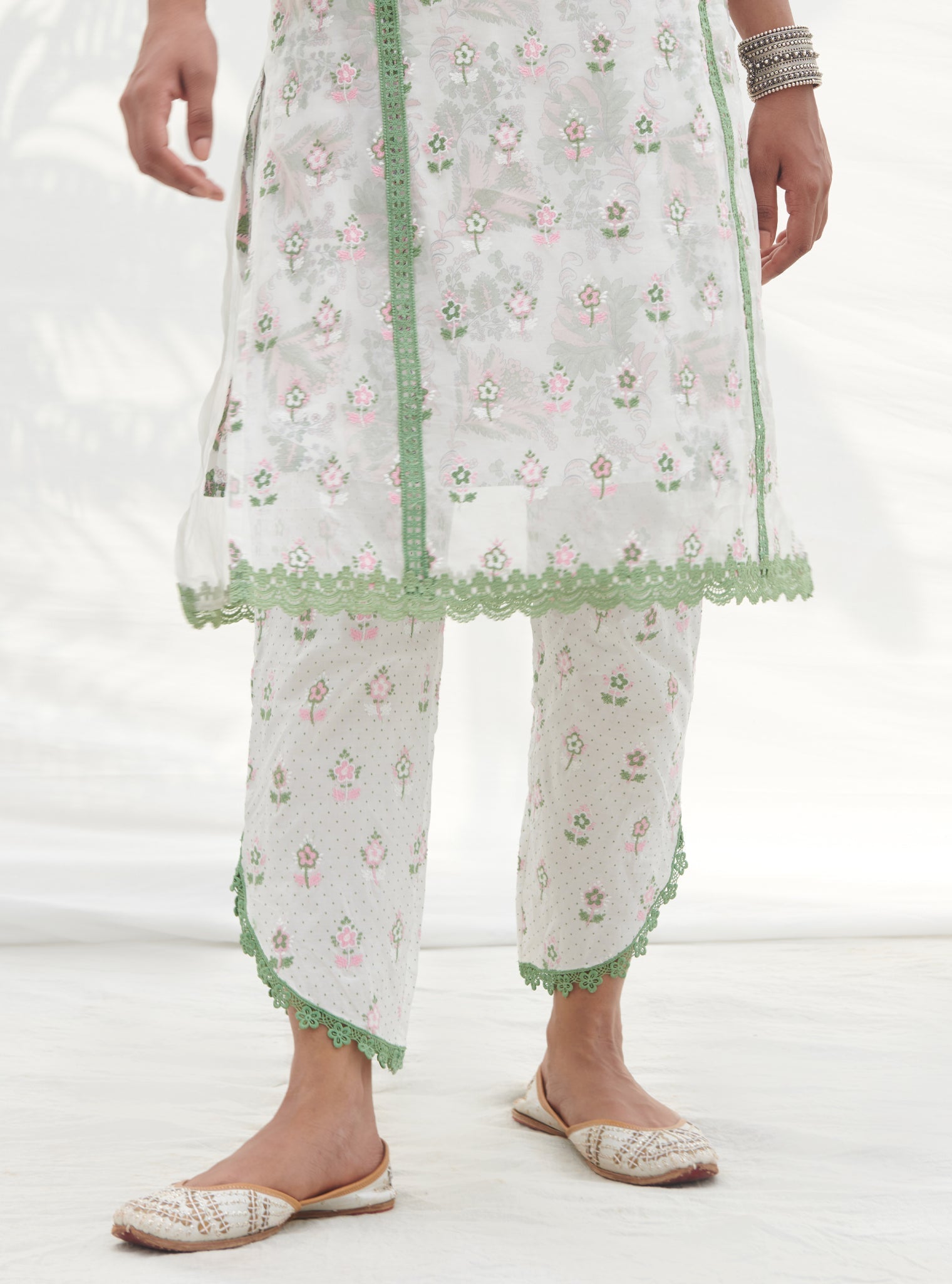 Mulmul Organza Terra Green Kurta With Mulmul Cotton Terra Green Pant