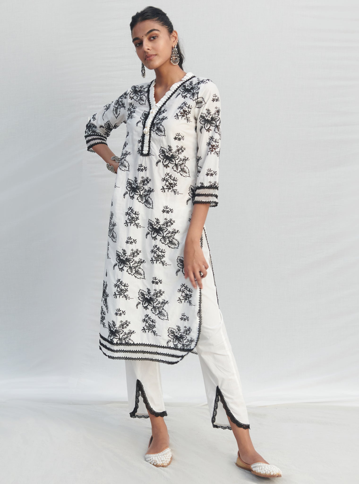 Mulmul Cotton Verlem White kurta