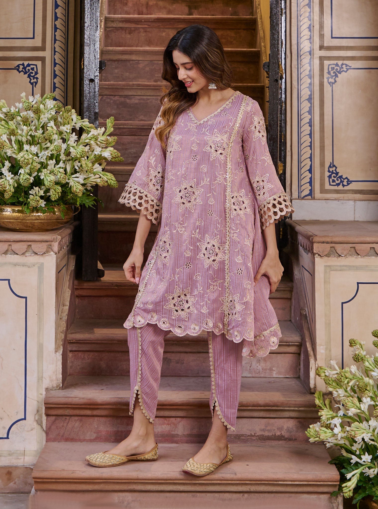 Mulmul Banarsi Magan Lilac Kurta with Mulmul Banarsi Magan Lilac Dhoti Pant