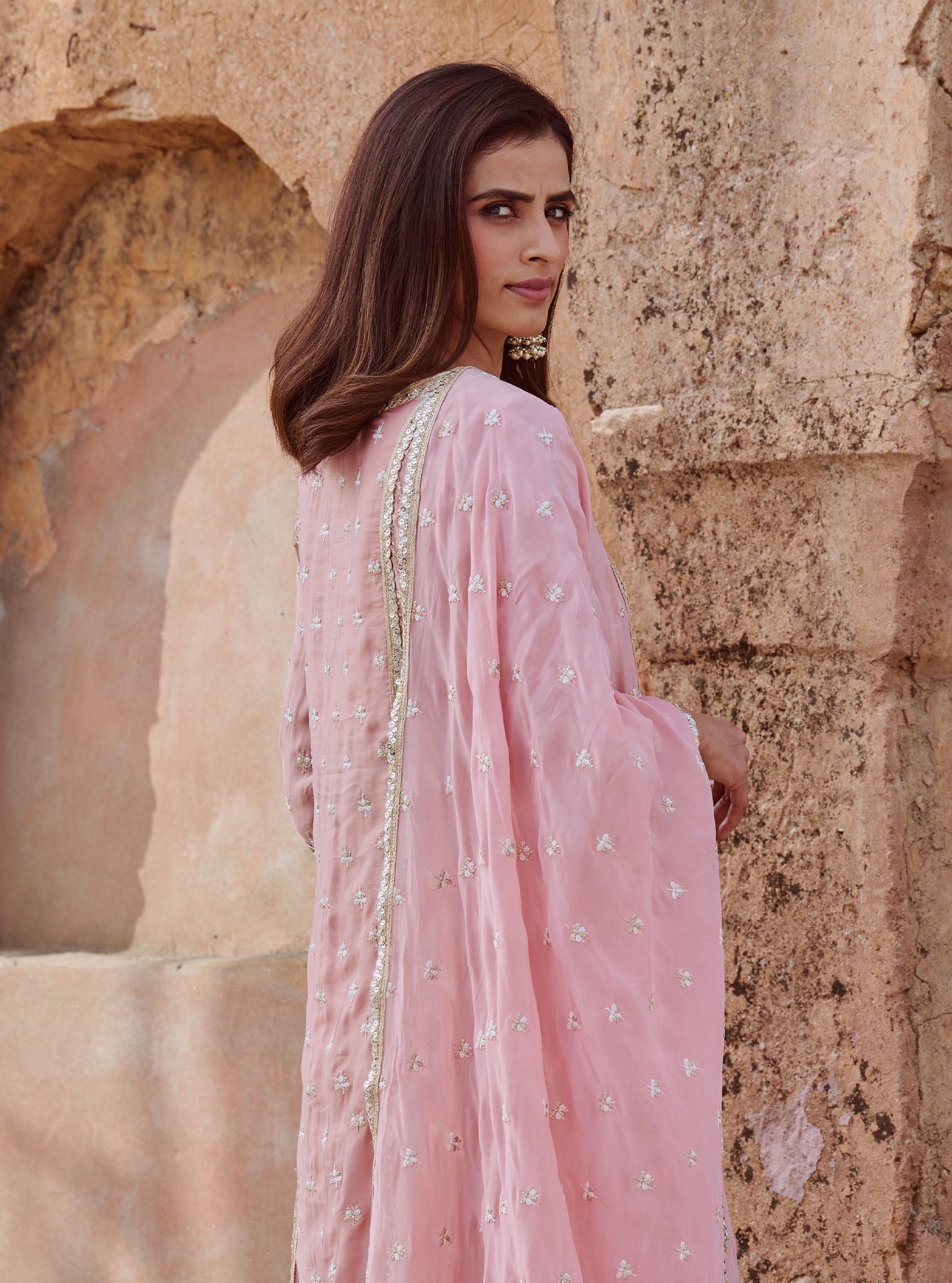 Mulmul Organza Satin Kundmayi Light Pink Kurta with Mulmul Modal Satin Kudmayi Light Pink pallazo