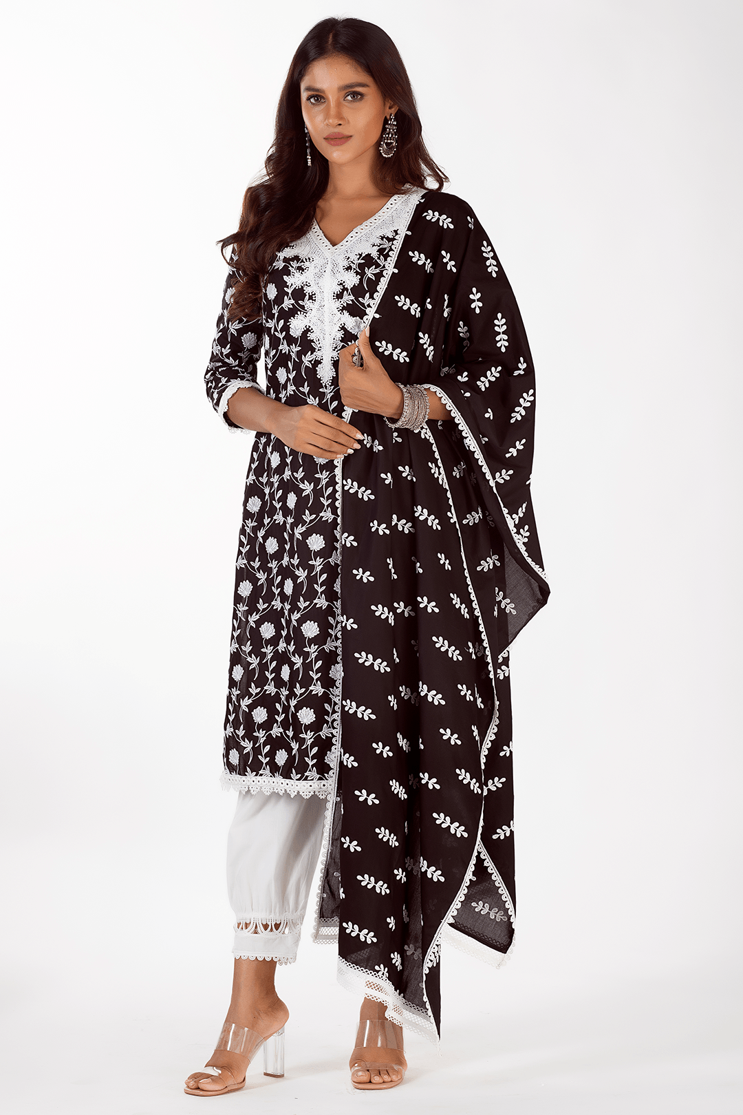 Mulmul Cotton Zeb Black Kurta With Slim White Salwar