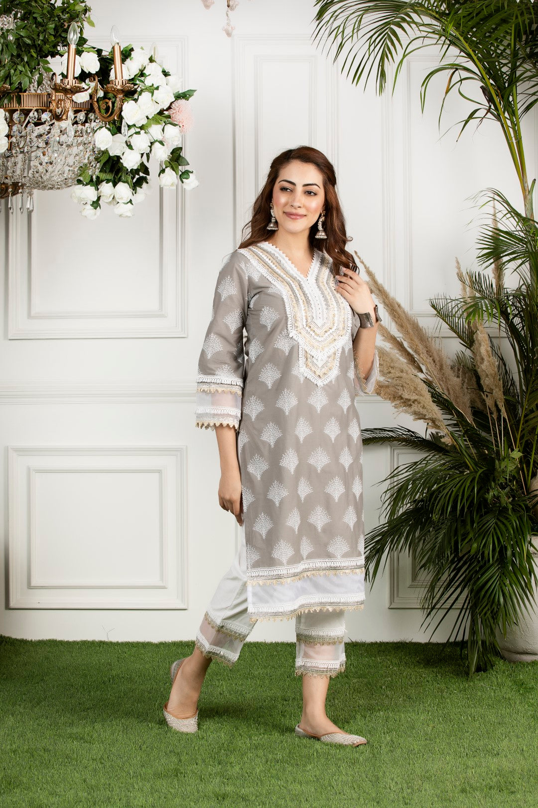 https://cdn.shopify.com/s/files/1/0088/4031/4931/files/Maple_Kurta-_Grey.mov?2840