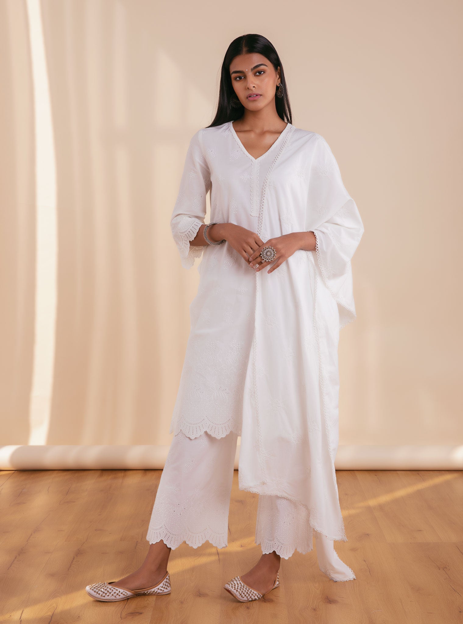 Mulmul Cotton Nihri White Kurta With Nihri White Pant