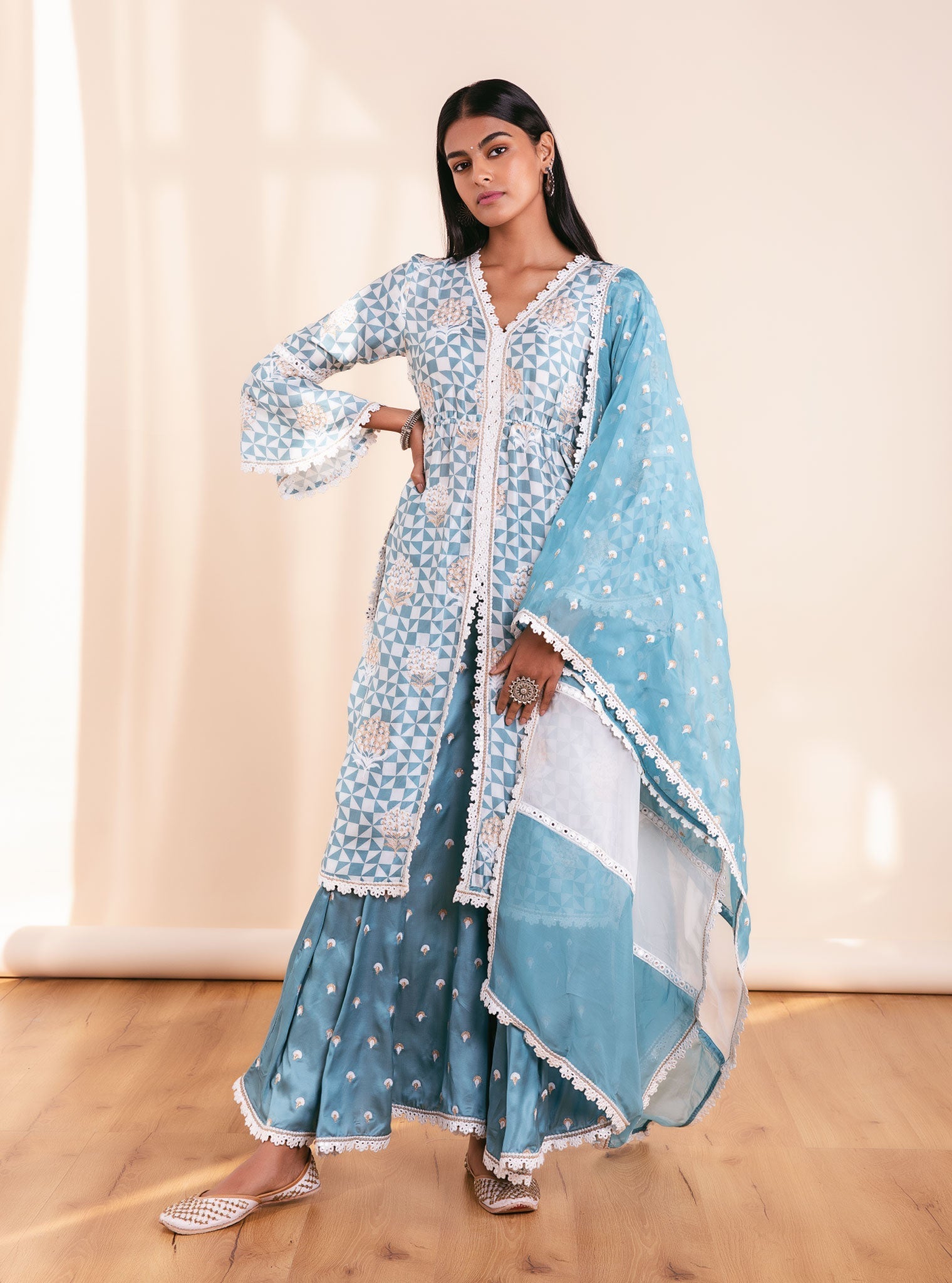 Mulmul Cupro Silk Zaya Teal Kurta With Zaya Teal Bell Bottom Pant