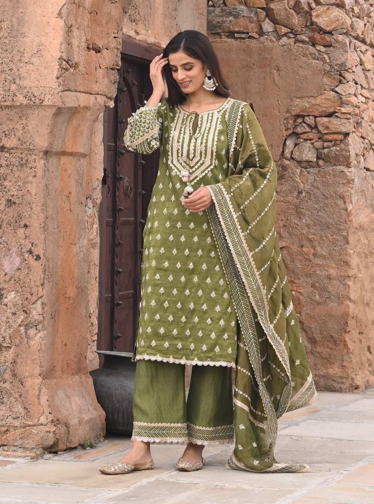 Mulmul Luxe Tissue Satin Dholna Moss Green Kurta with Mulmul Luxe Tissue Satin Dholna Moss Green Pant